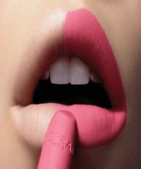 أحمر الشفاه